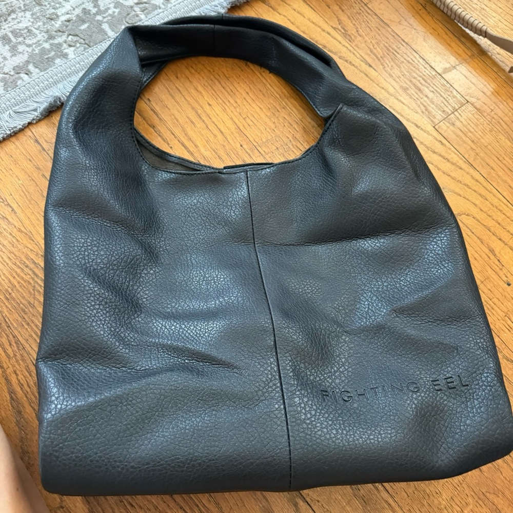 Fighting Eel Leather Black Bag